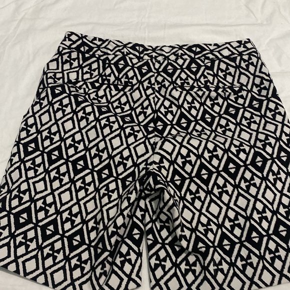 Mario Serrani Tribal prints shorts size 4 - Picture 8 of 8